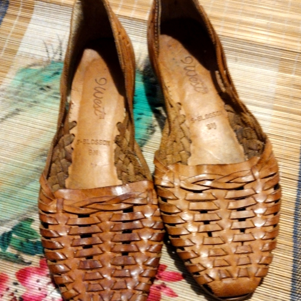 True Vintage 9WEST LEATHER SANDALS